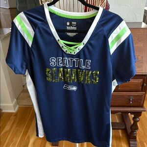 SEAHAWKS! 💚💙NWOT Team Apparel Blue and Green Jersey-Style Top